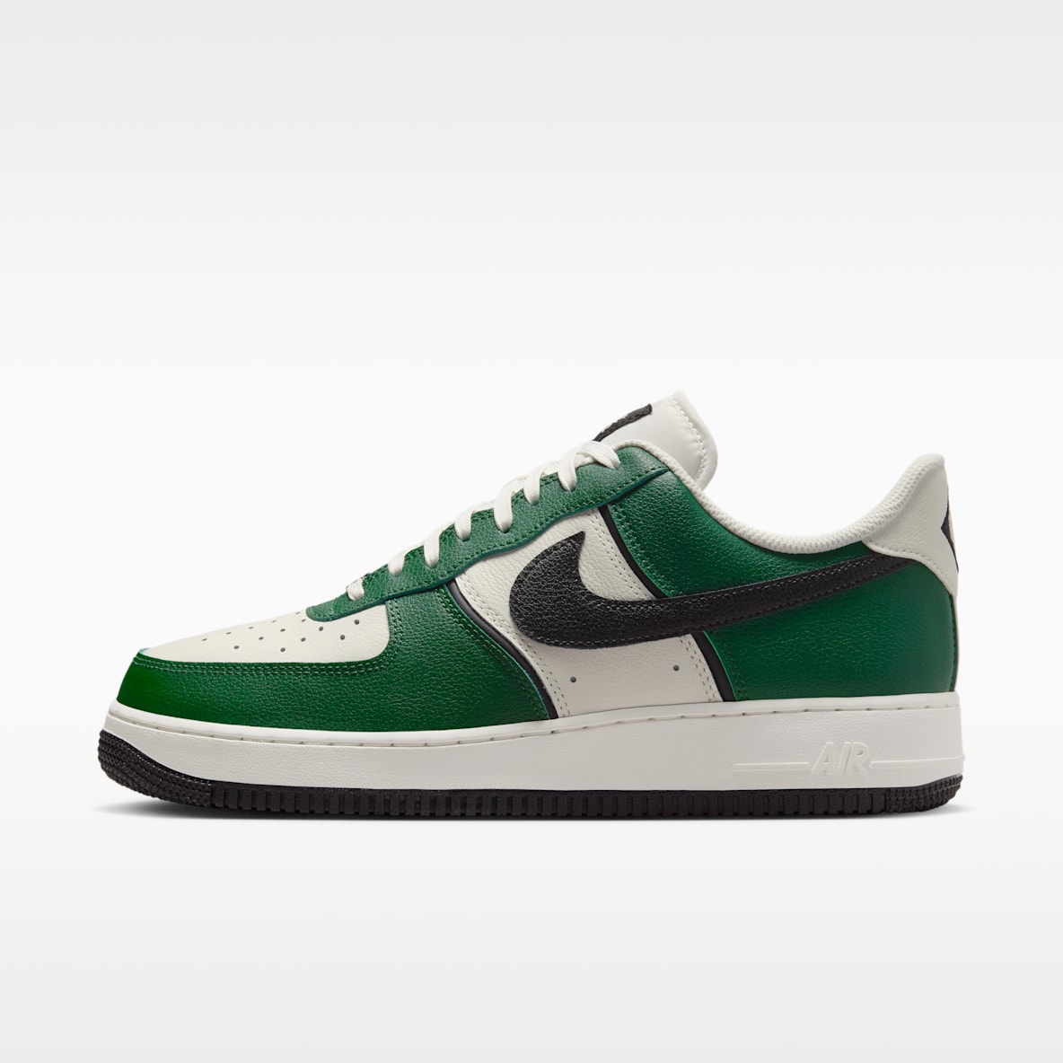 Air Force 1 Trainers. Nike CA